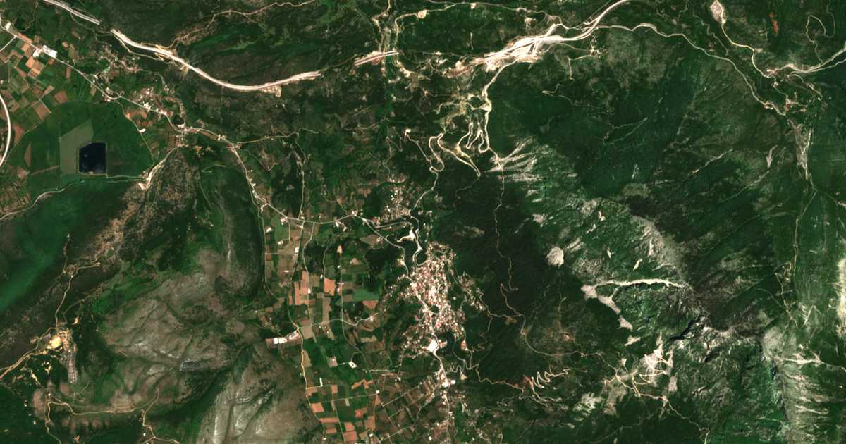 Satelitska karta: Ágios Donátos