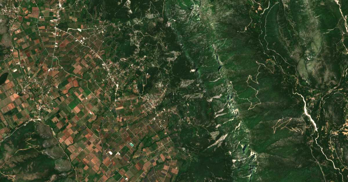 Satelitska karta: Kamínion