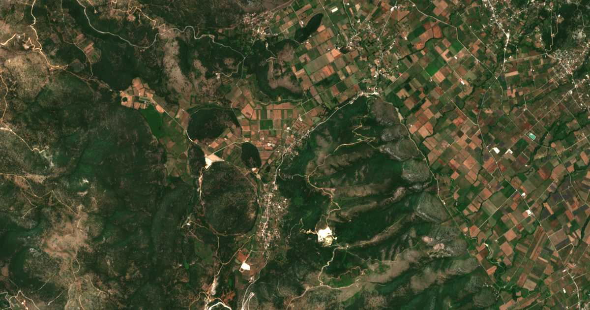 Satelitska karta: Kyrá Panagiá