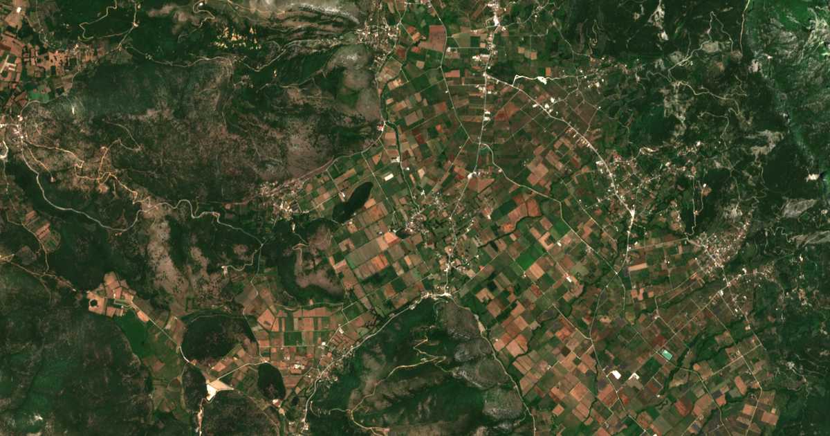 Satelitska karta: Rachoúlion