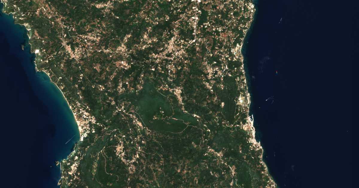 Satelitska karta: Ágioi Déka