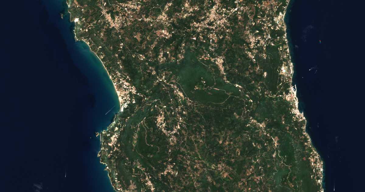 Satelitska karta: Áno Garoúna