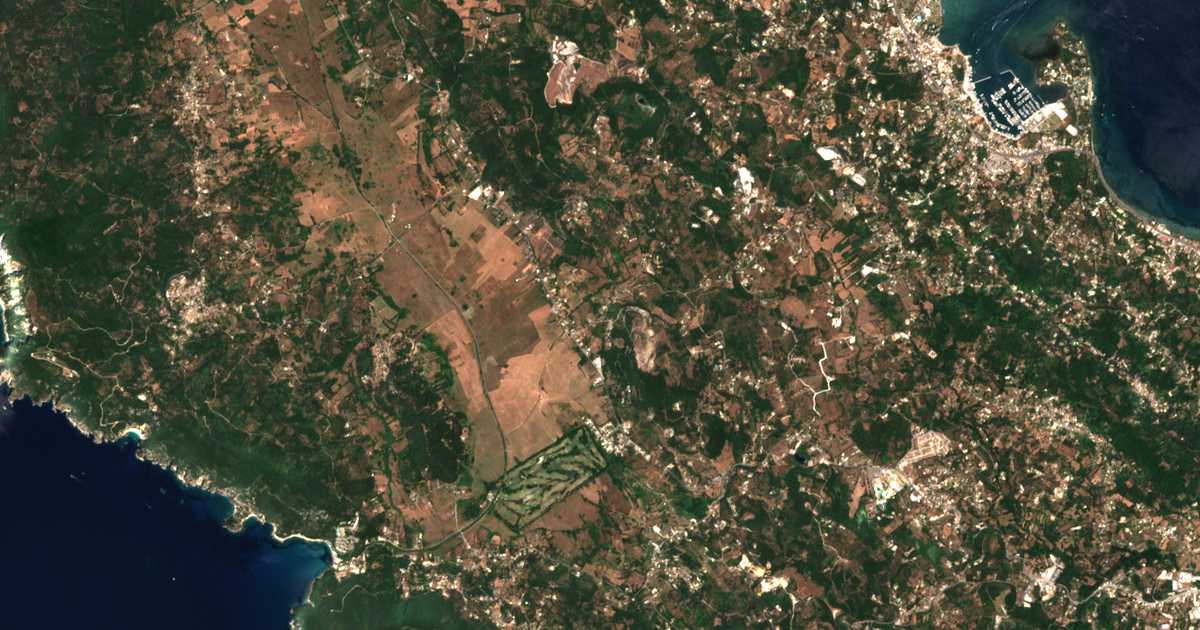 Satelitska karta: Kouramadítika