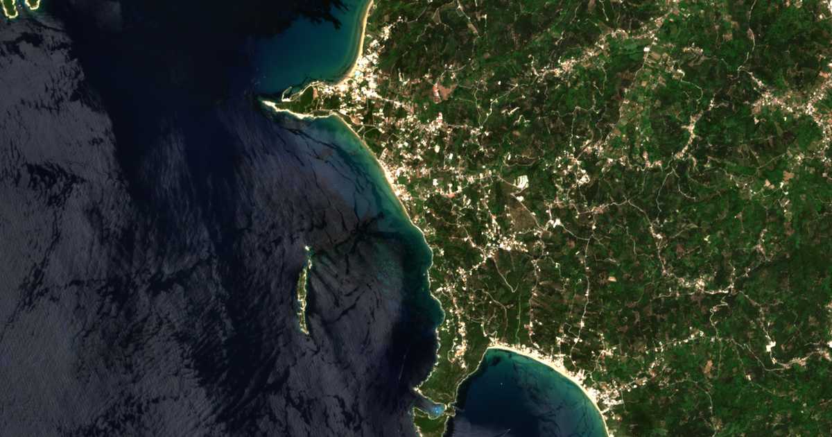 Satelitska karta: Afionítika