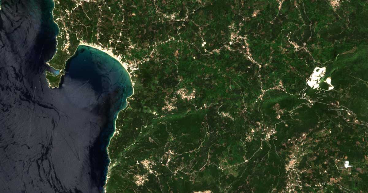 Satelitska karta: Págoi