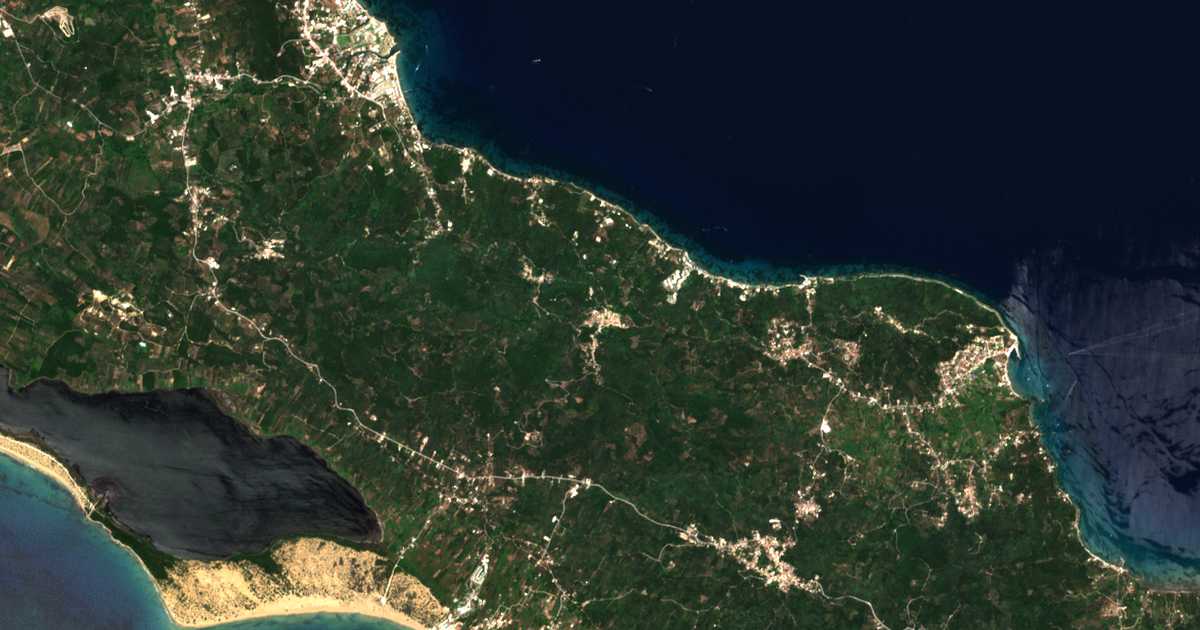 Satelitska karta: Chlomós