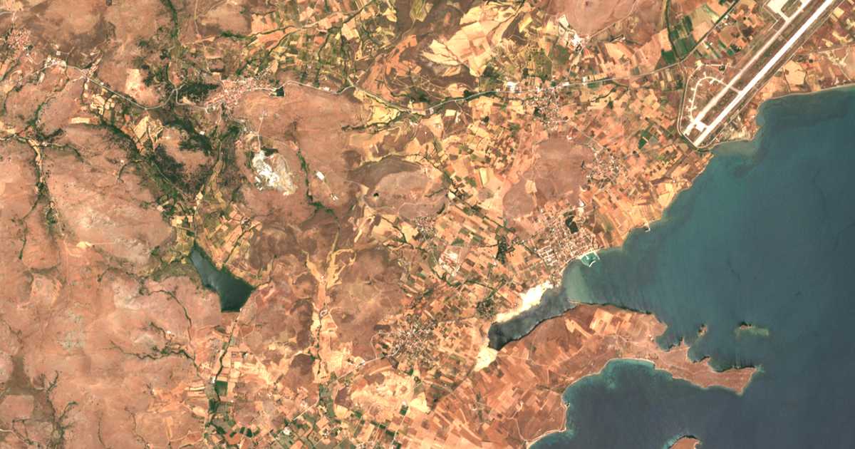 Satelitska karta: Agkaryónes