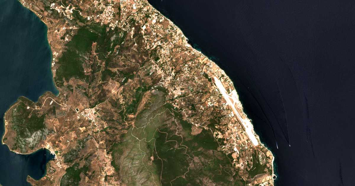 Satelitska karta: Agía Marína