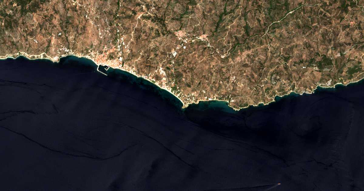 Satelitska karta: Ágios Isídoros