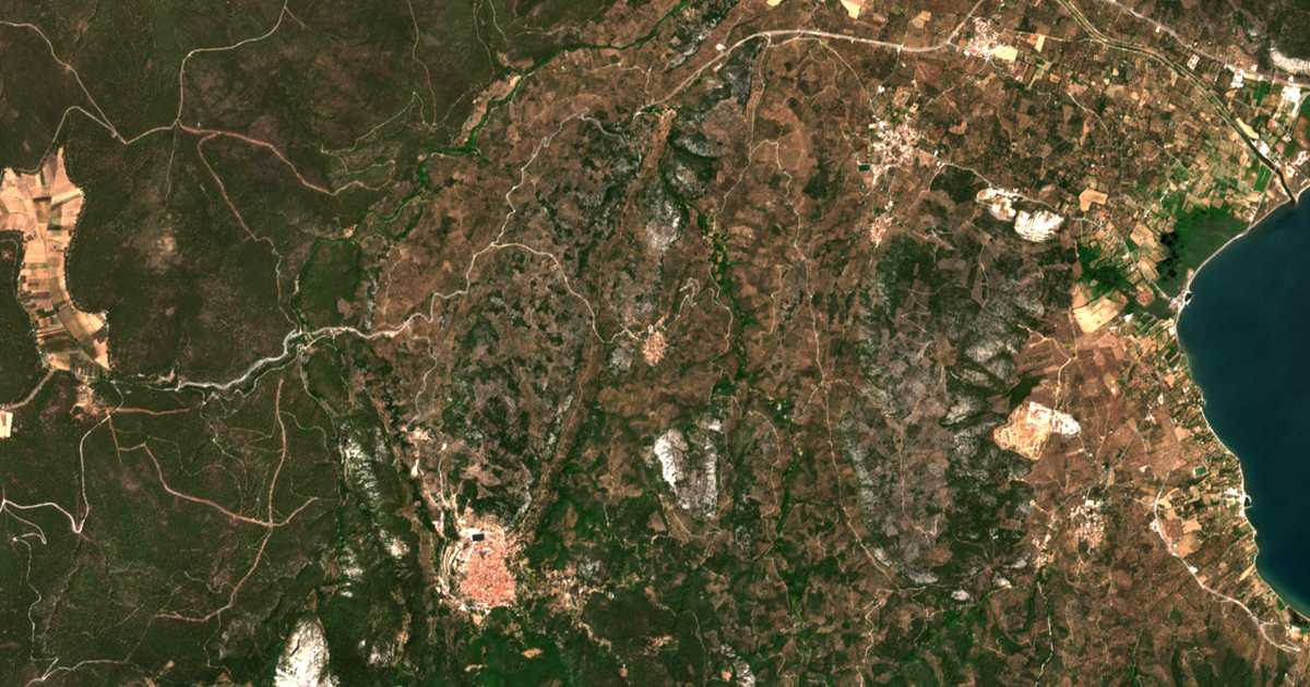 Satelitska karta: Asómatos