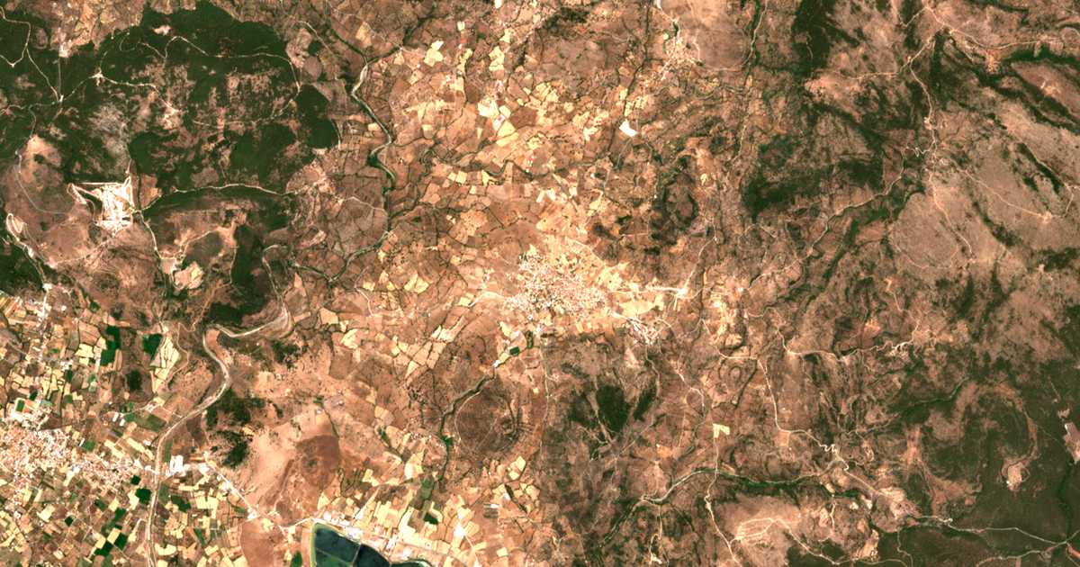 Satelitska karta: Agía Paraskeví