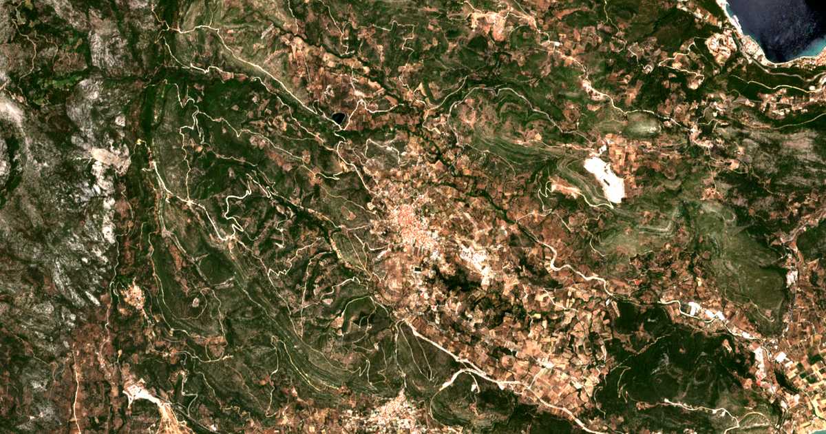 Satelitska karta: Mytilinioí
