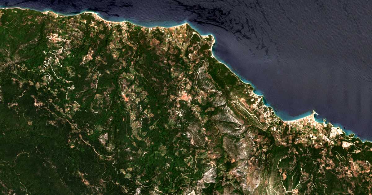 Satelitska karta: Vourliótai