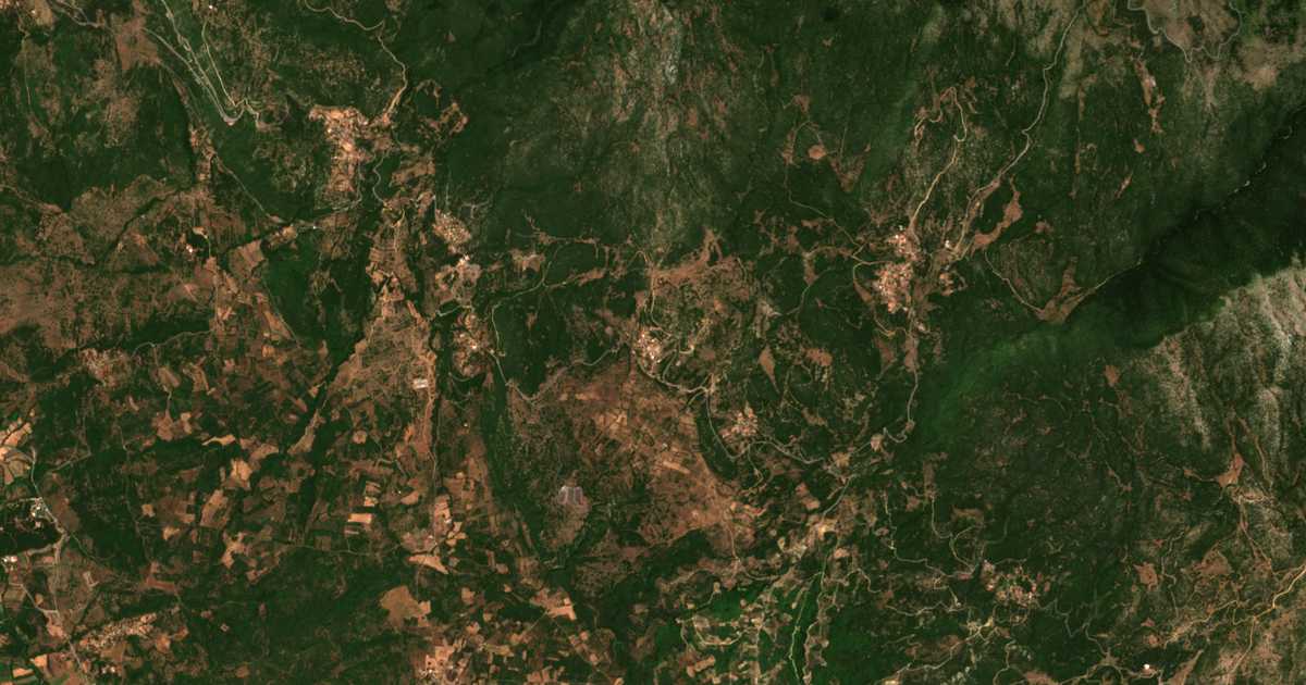 Satelitska karta: Pávlia