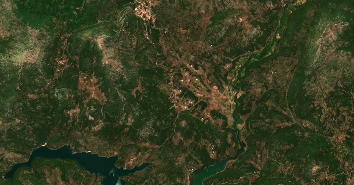 Satelitska karta: Pournariá