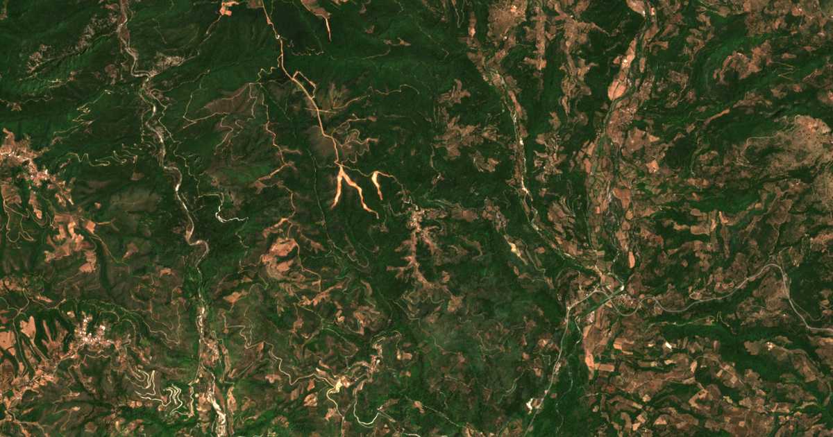 Satelitska karta: Ráchai