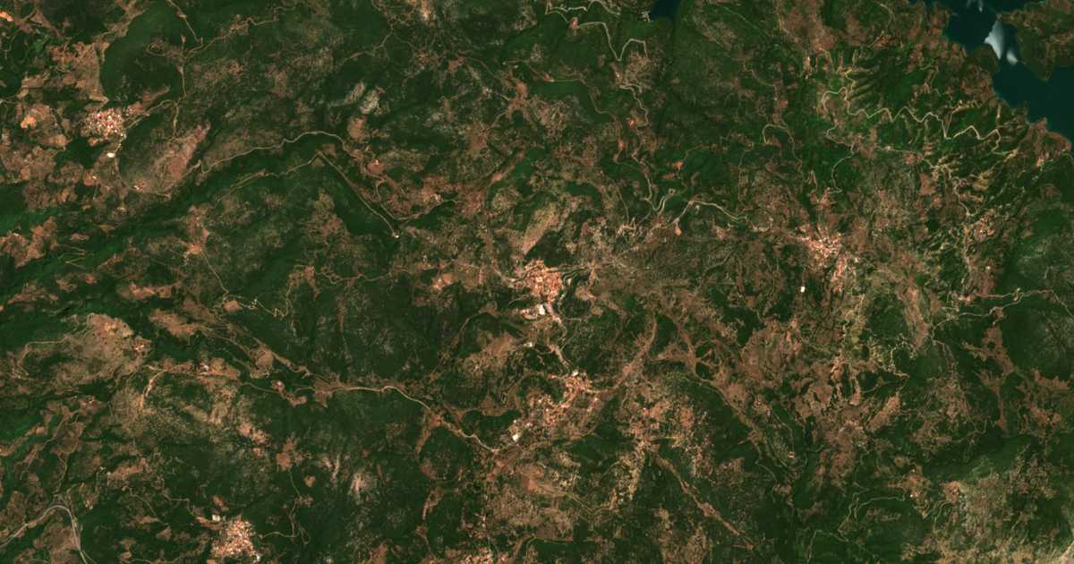 Satelitska karta: Trópaia