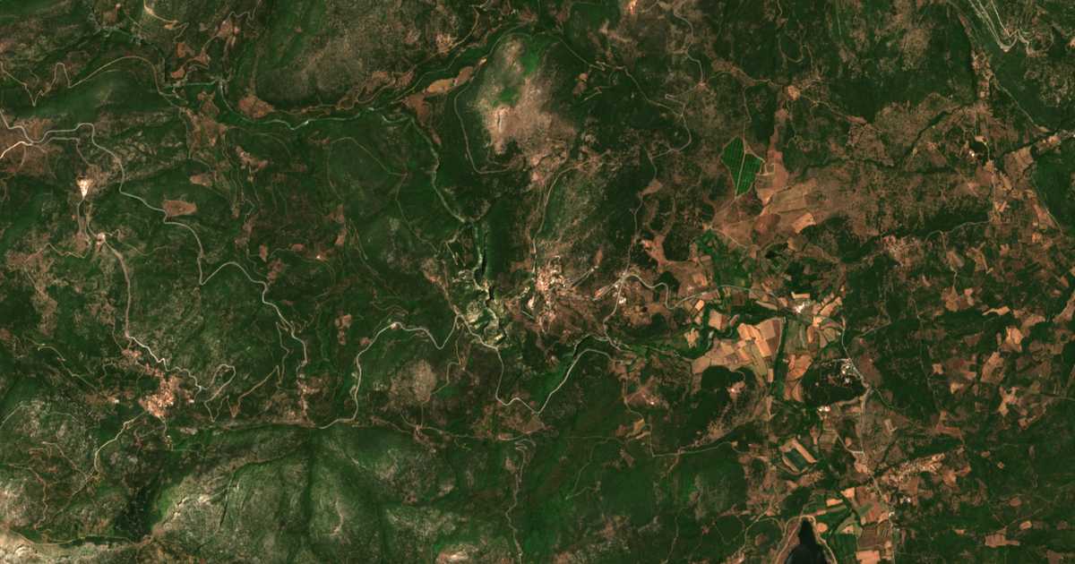 Satelitska karta: Karítaina