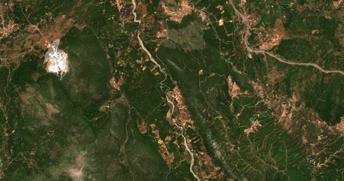 Satelitska karta: Potamiá