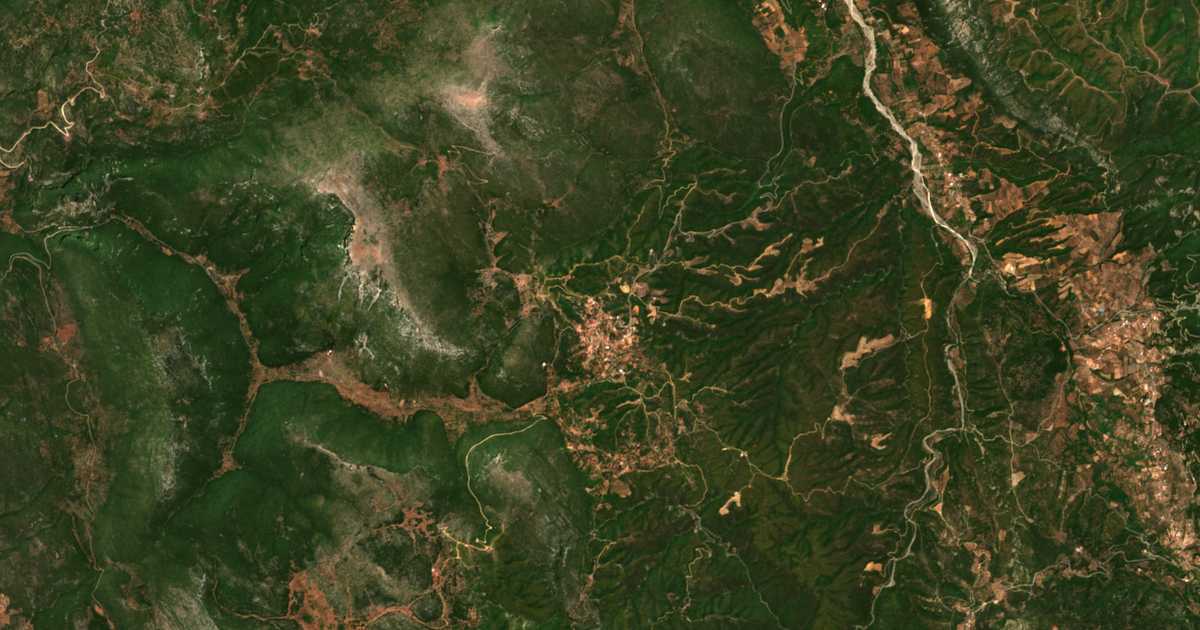 Satelitska karta: Tourkolékas
