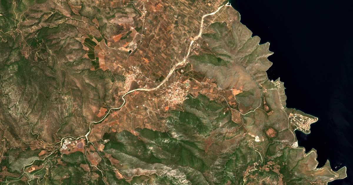 Satelitska karta: Ágios Andréas