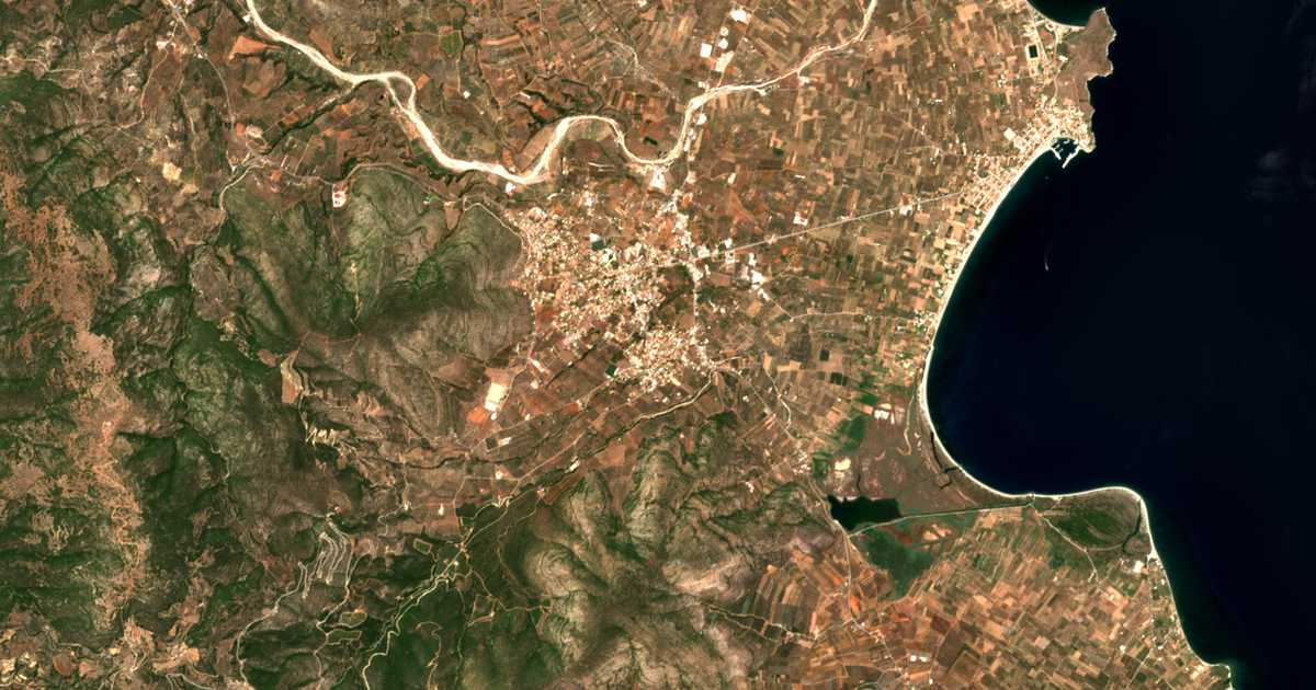 Satelitska karta: Cheimeriní Meligoú