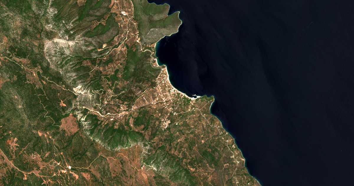 Satelitska karta: Paralía