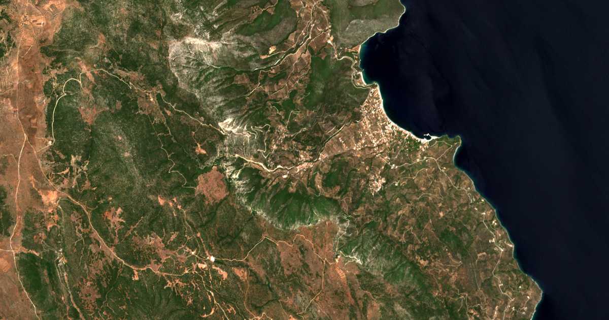 Satelitska karta: Tyrós