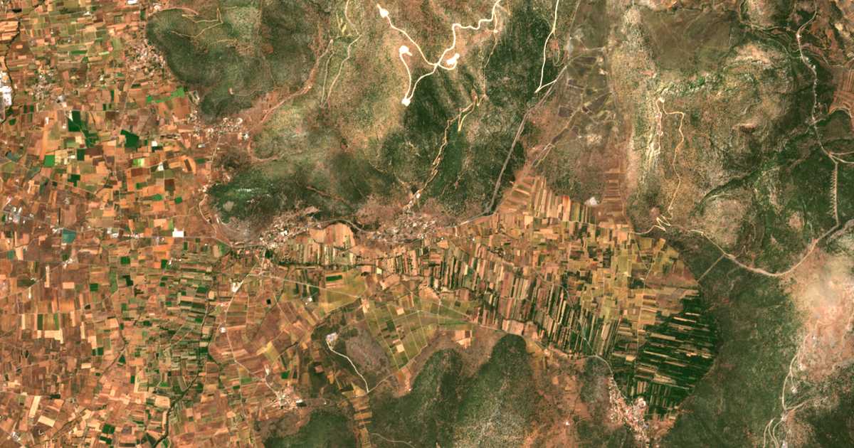 Satelitska karta: Agiorgítika