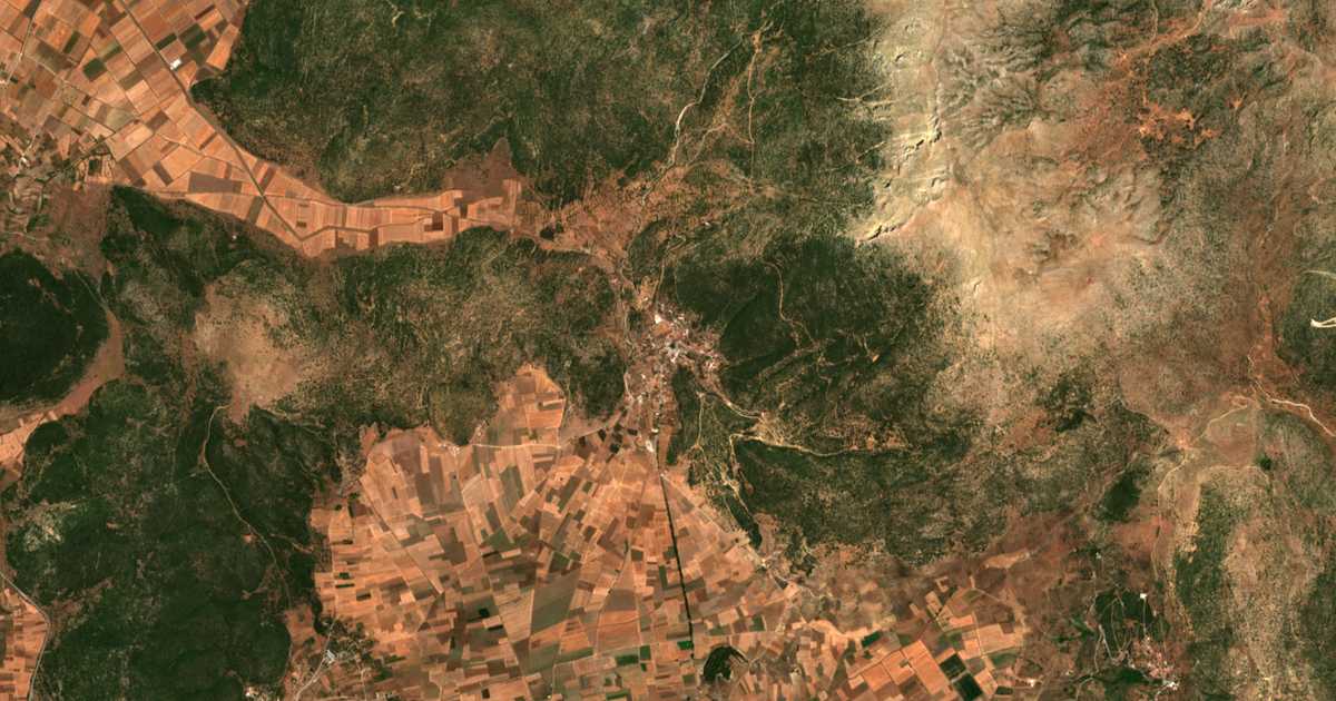 Satelitska karta: Artemísion