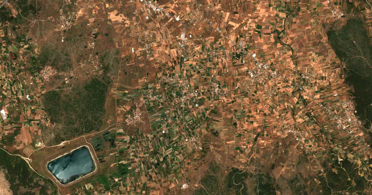 Satelitska karta: Kerasítsa