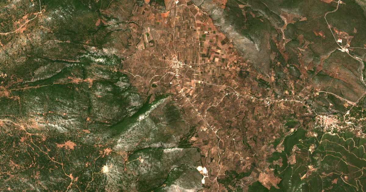 Satelitska karta: Néa Dímaina