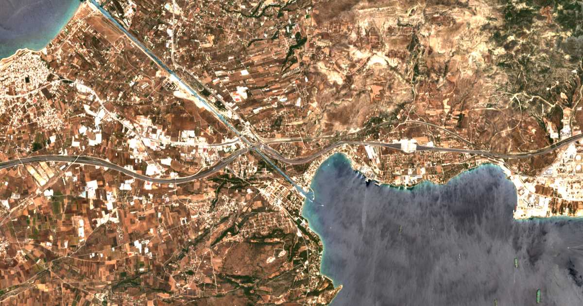 Satelitska karta: Parádeisos