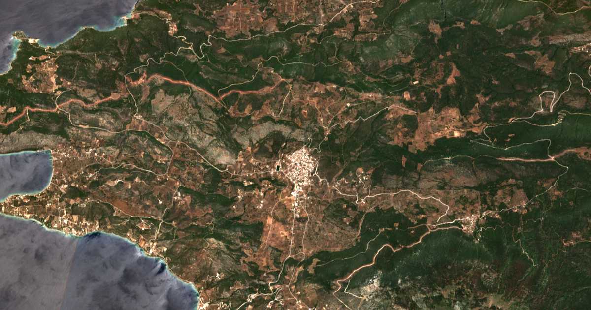 Satelitska karta: Perachóra