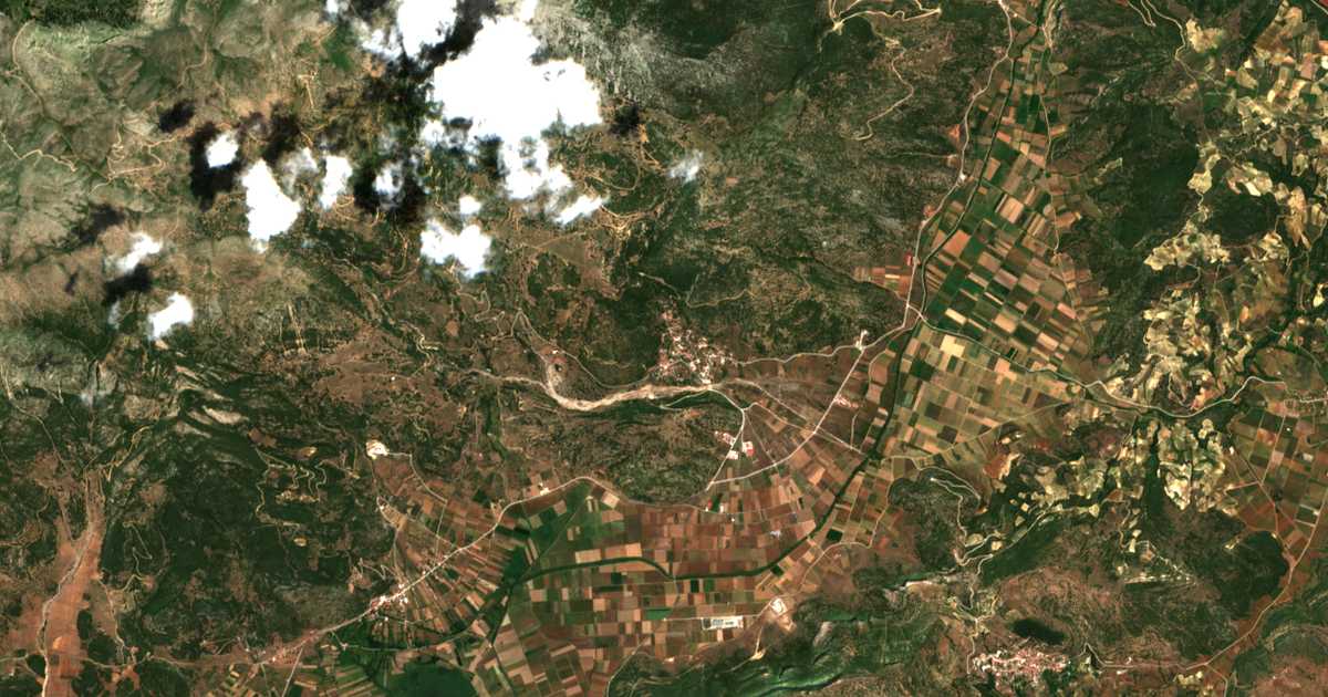 Satelitska karta: Kalianoí