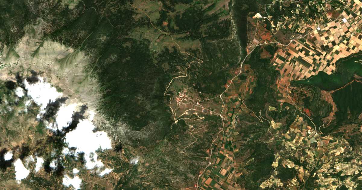 Satelitska karta: Kefalárion