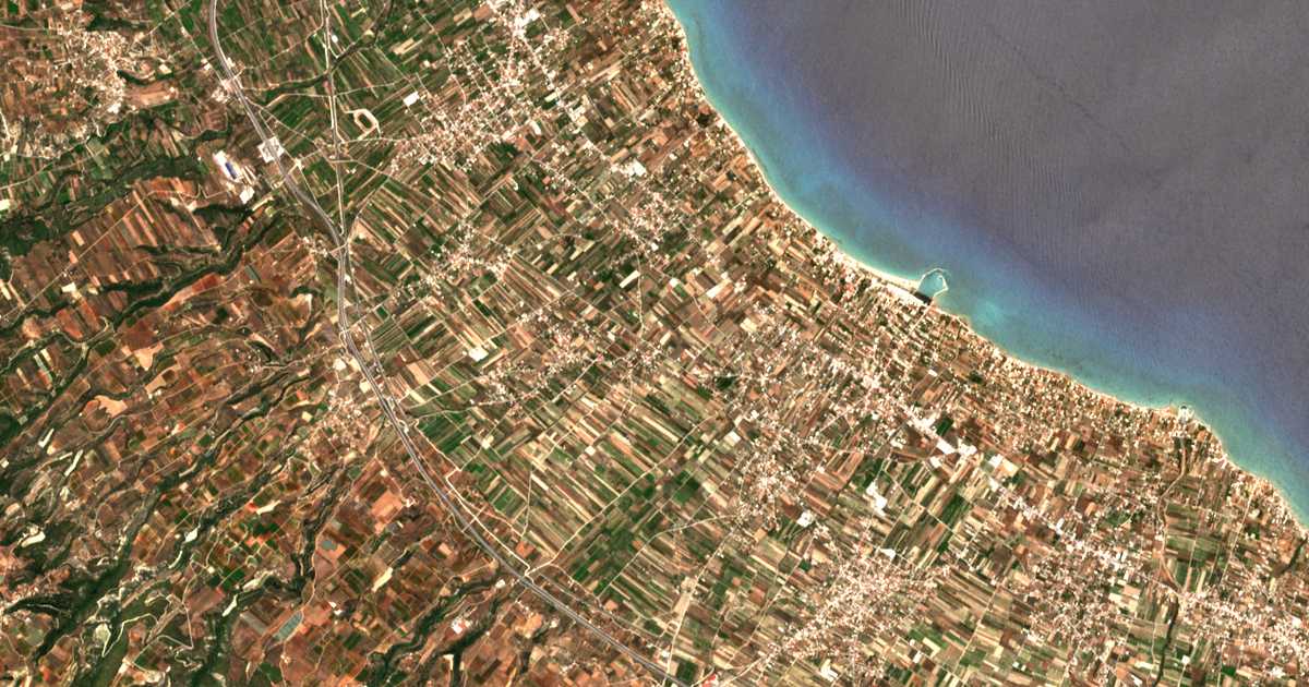 Satelitska karta: Evangelístria