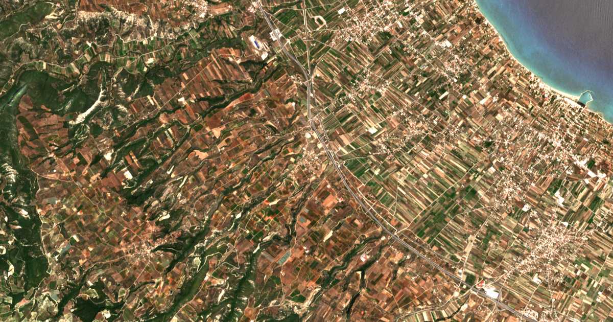 Satelitska karta: Tarsiná