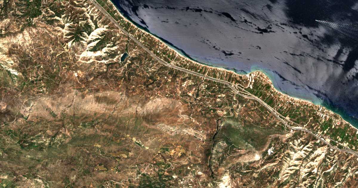 Satelitska karta: Áno Loutrón