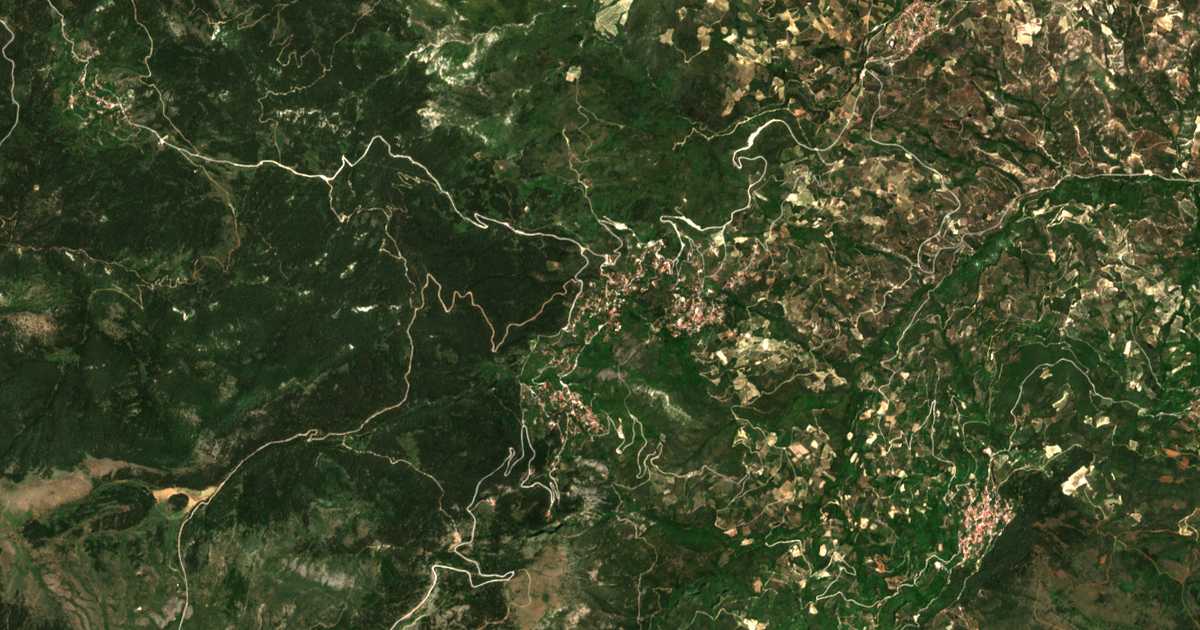 Satelitska karta: Mési Synoikía Trikálon