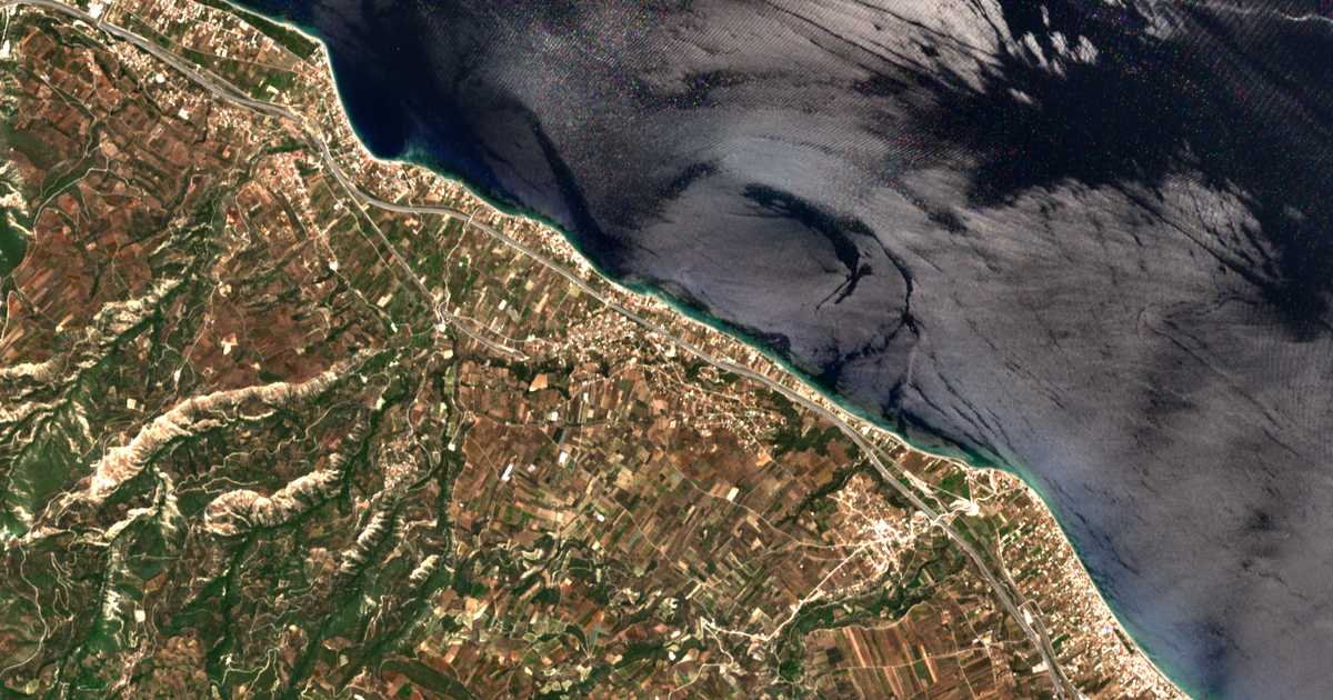 Satelitska karta: Oikodomikós Synetairismós Ypallílon Dei