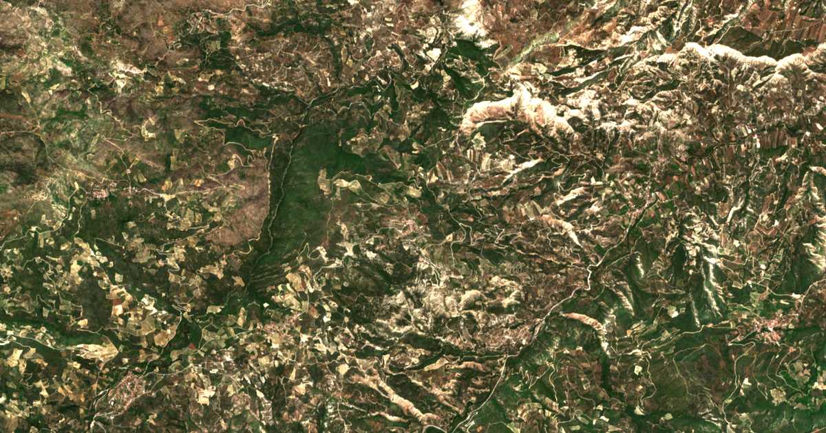 Satelitska karta: Pellíni