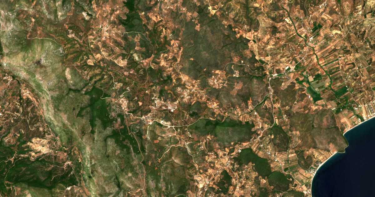 Satelitska karta: Karvelás