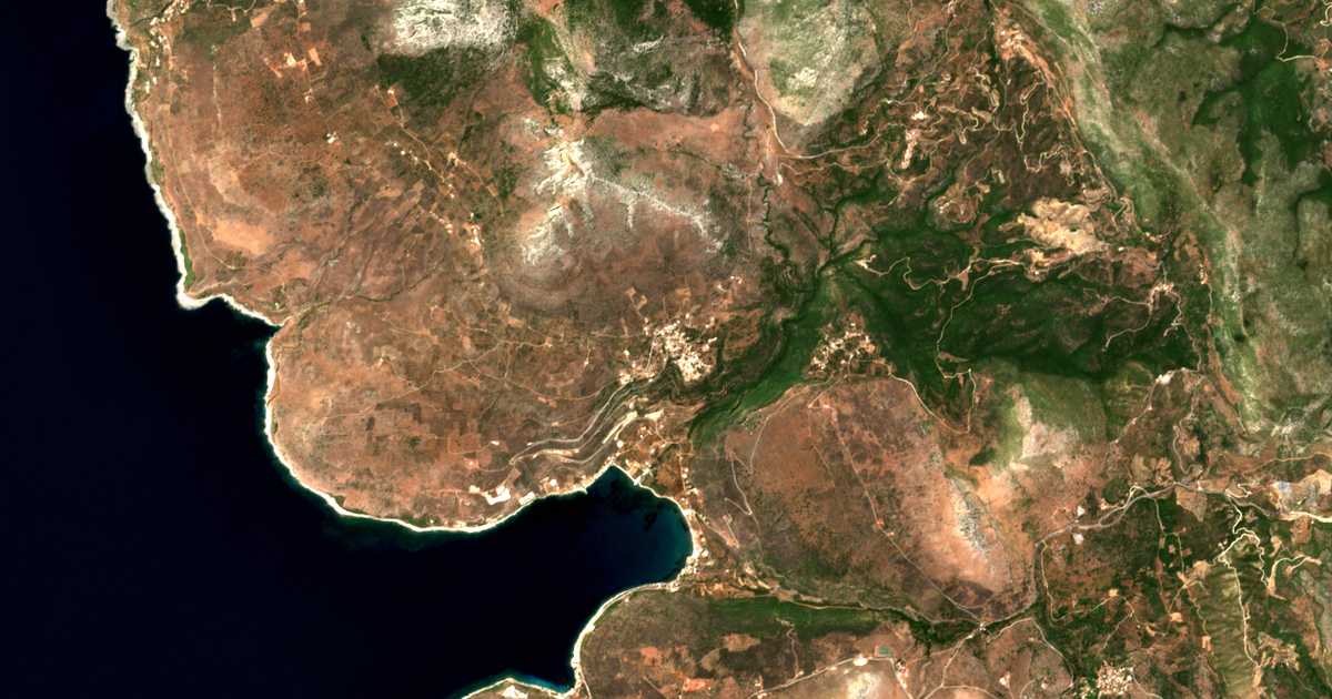 Satelitska karta: Oítylon