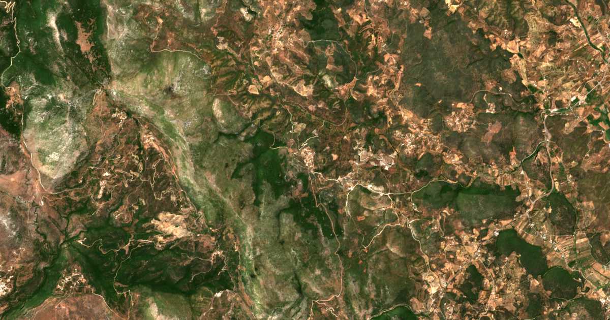 Satelitska karta: Skamnákion