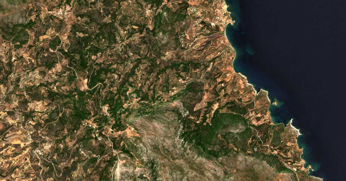 Satelitska karta: Foútia