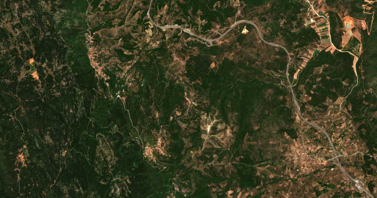 Satelitska karta: Ágios Konstantínos