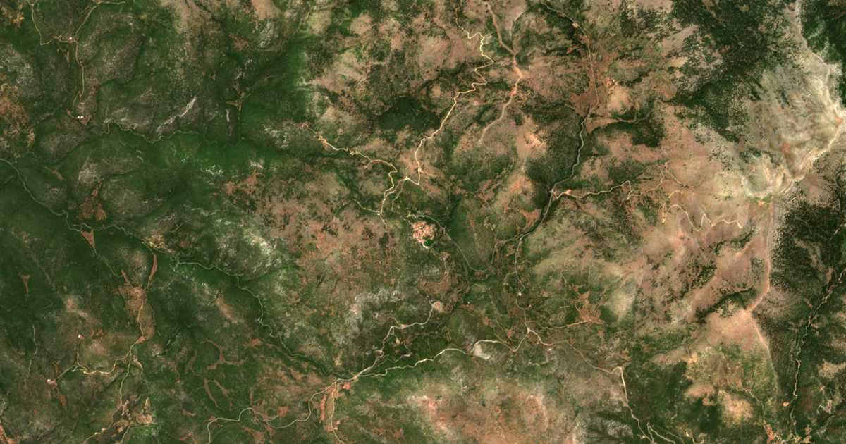 Satelitska karta: Agriánoi