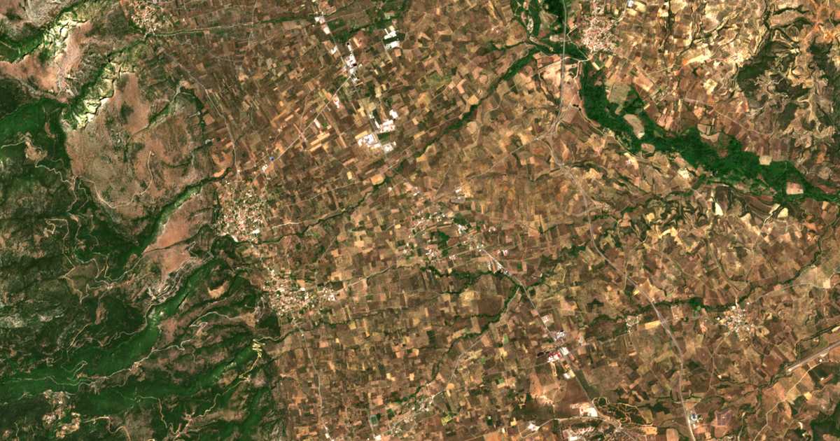 Satelitska karta: Trapezontí