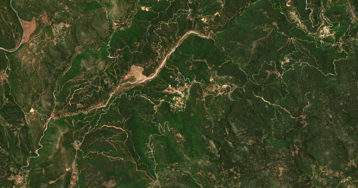 Satelitska karta: Vrésthena